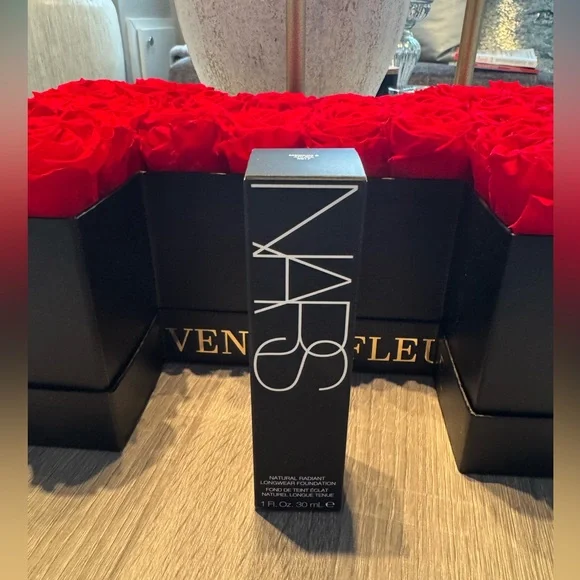 NARS Full Coverage Foundation - Picture 3 of 9